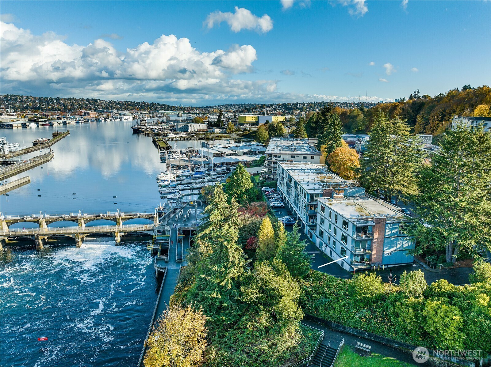 Property Photo: 3200 W Commodore Way 101 WA 98199