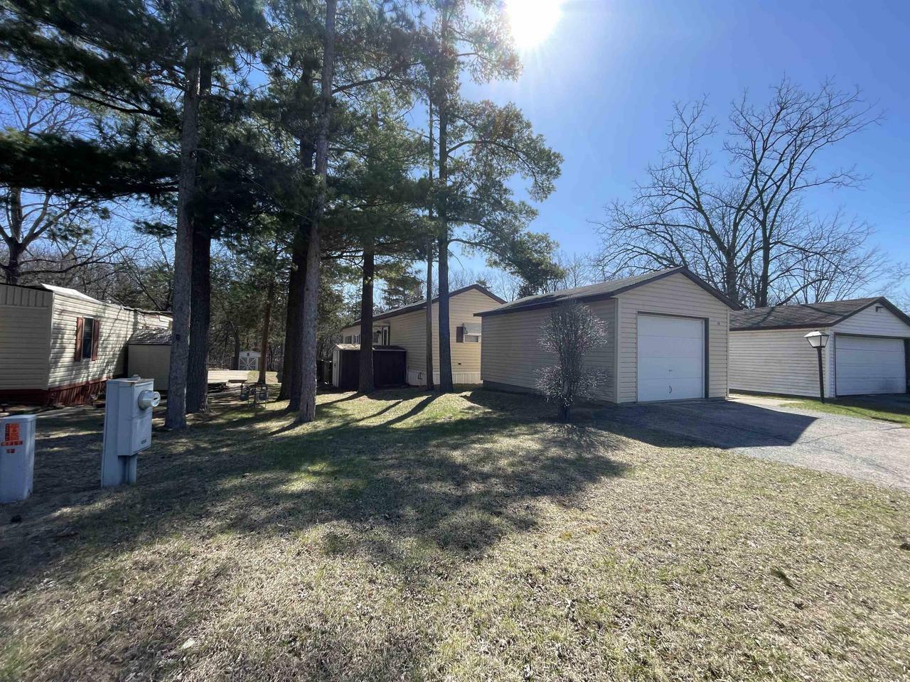 Property Photo: 70 Falling Creek Circle WI 53548