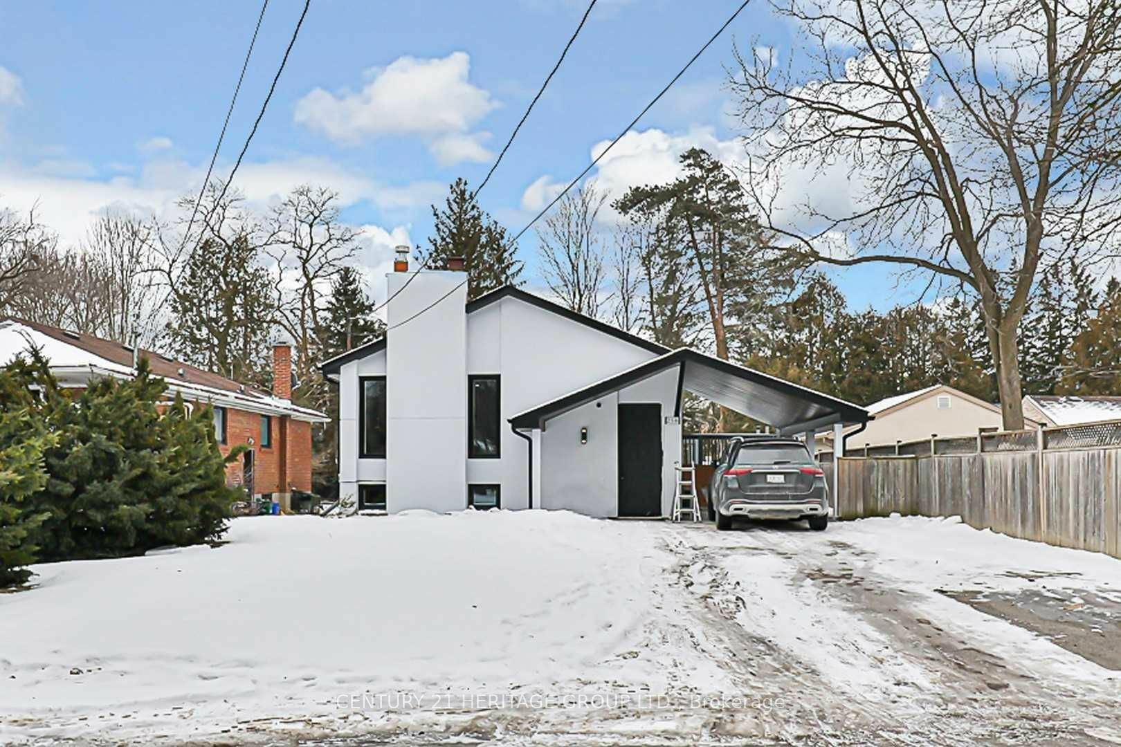 Photo de la propriété:  258 Altamira Rd  ON L4C 4E1 