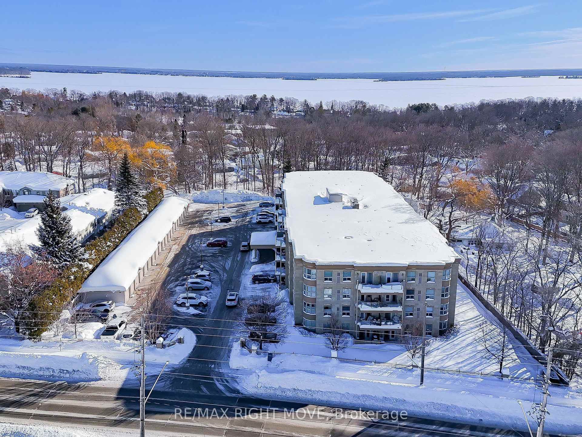 486 Laclie St 108  Orillia ON L3V 4P9 photo