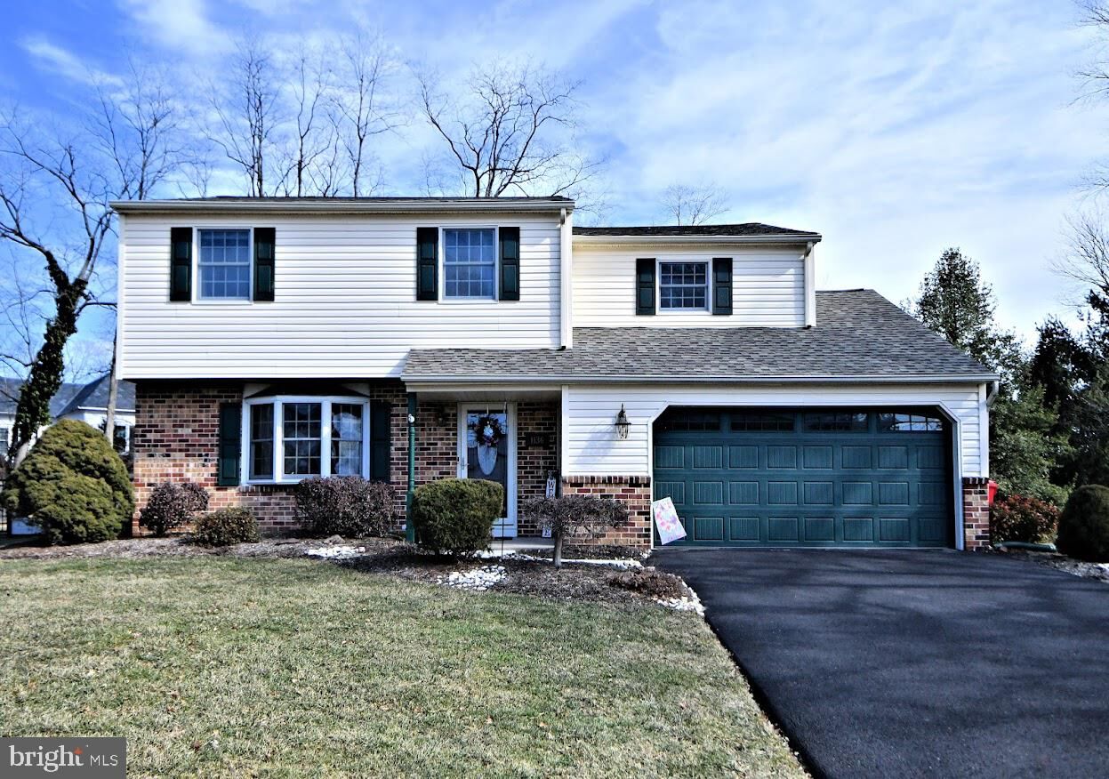 Property Photo: 1136 Northfield Circle PA 18974