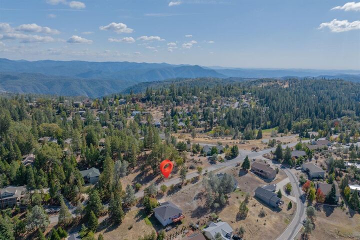 Property Photo: 323 Forest Meadows Drive CA 95247