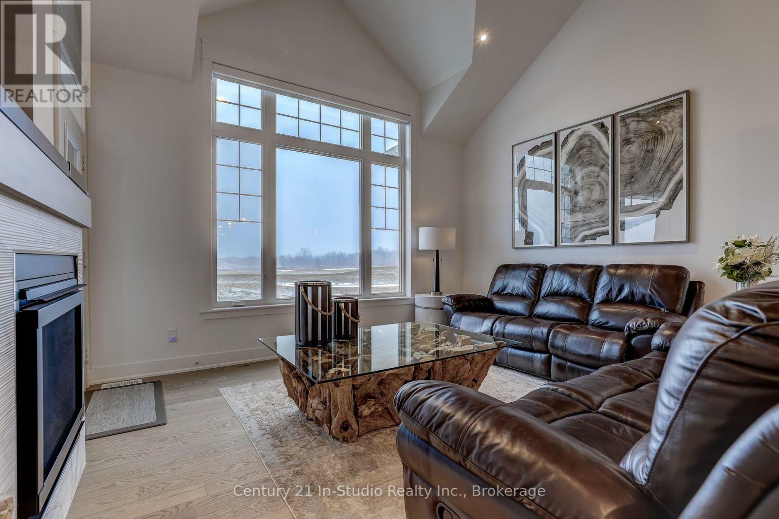 Property Photo: 258 Ironwood Way ON N0H 1S0