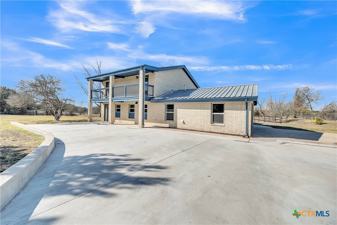 Property Photo: 1717 Creek Place Drive TX 76549