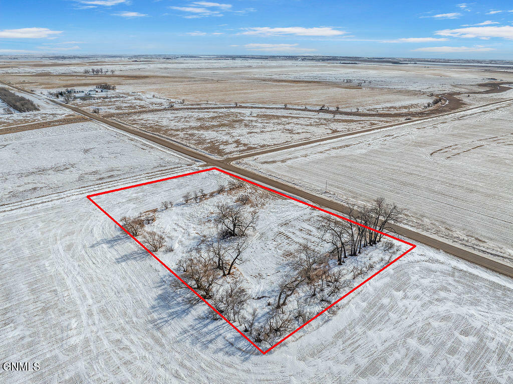 Property Photo:  2101 12th Street NW  ND 58575 