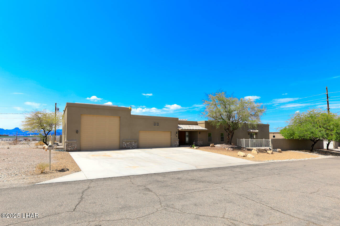 Property Photo:  1740 Peachblossom Dr  AZ 86403 