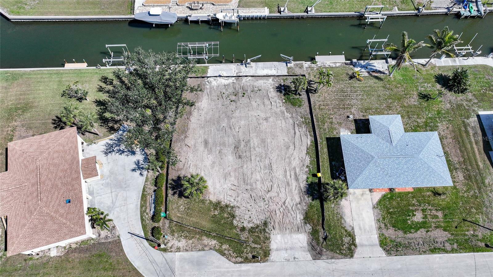 Property Photo:  10435 Marion Street  FL 34224 