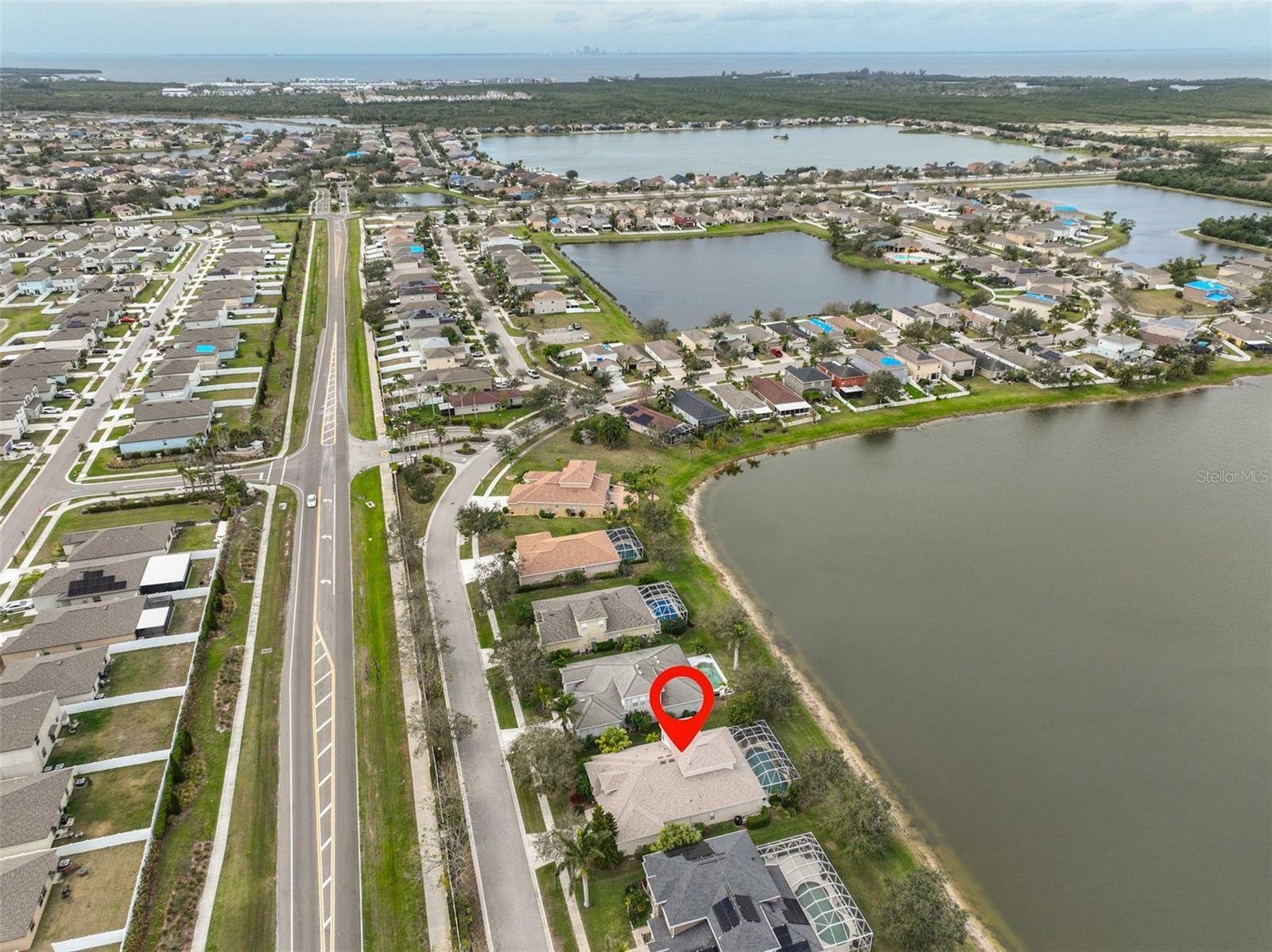 Property Photo:  827 Seminole Sky Drive  FL 33570 