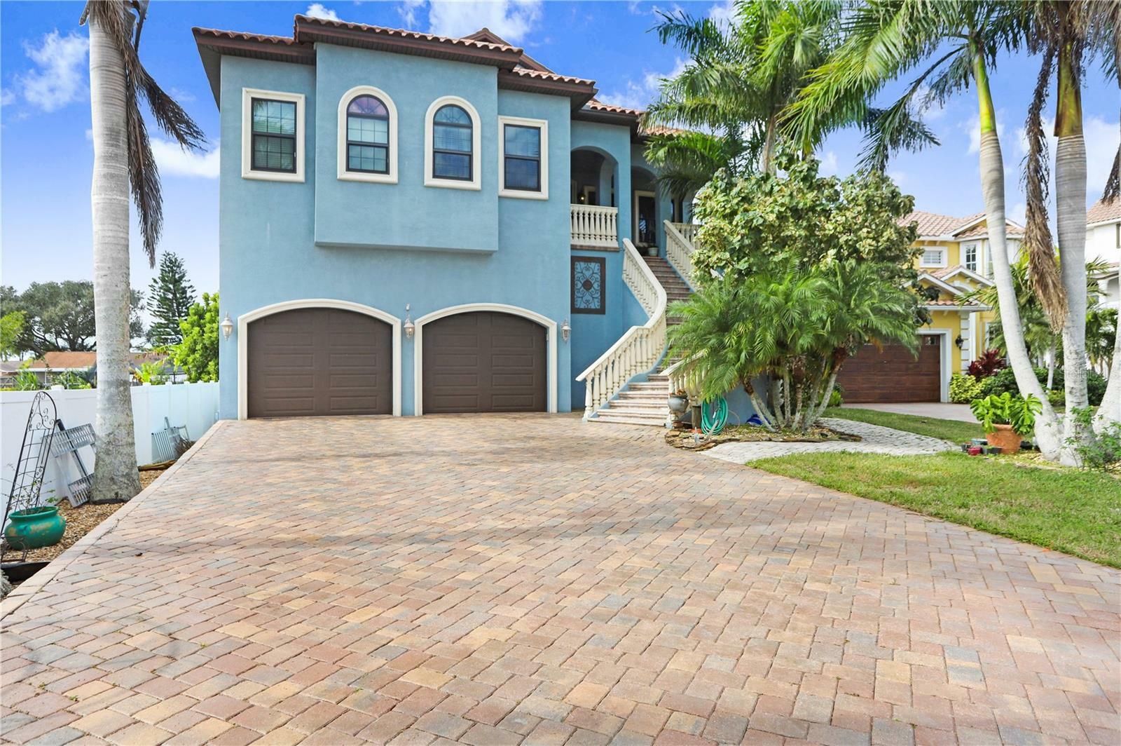 Property Photo: 541 Treviso Drive FL 33572