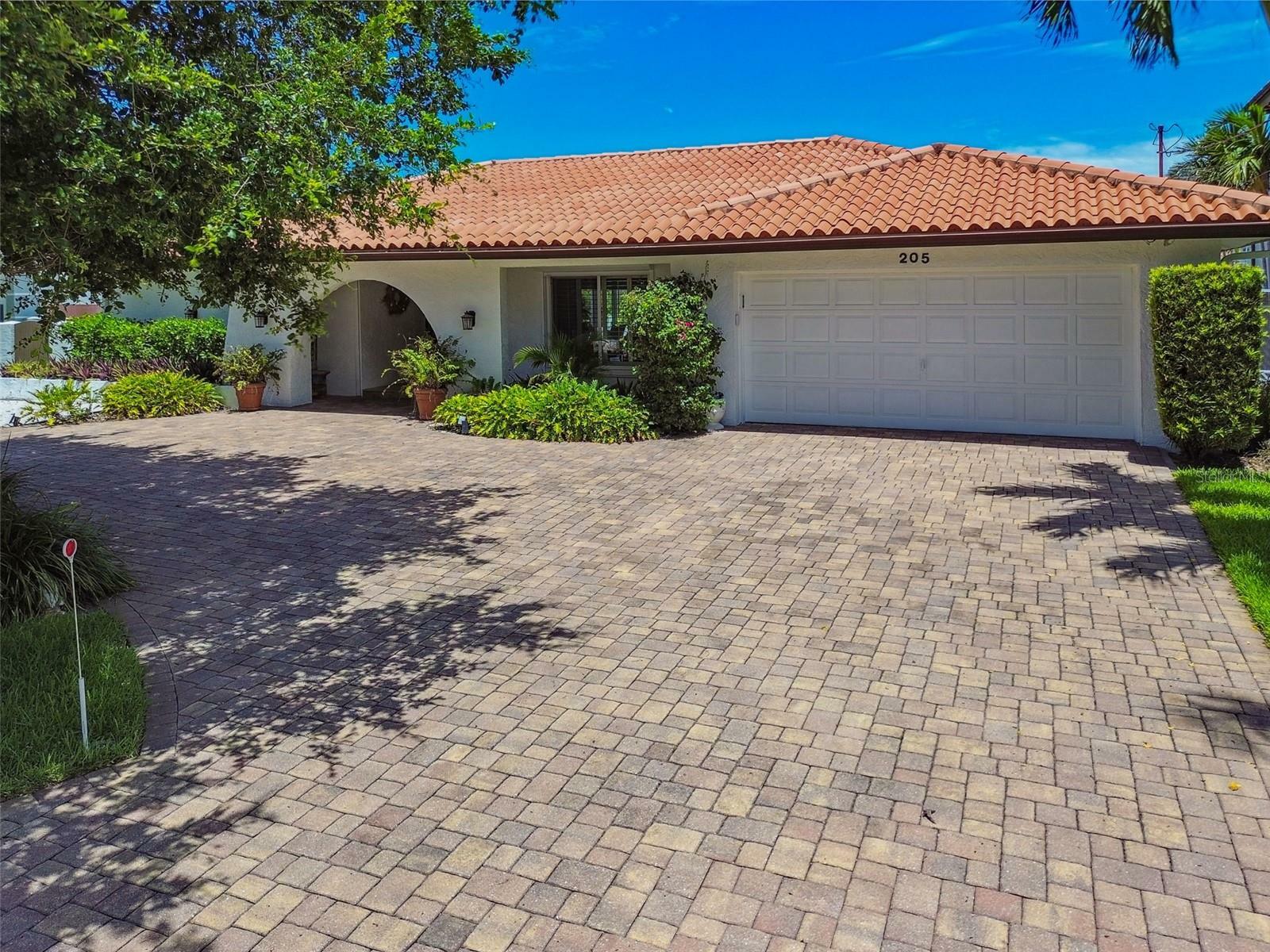 Property Photo: 205 Harrison Avenue FL 33786