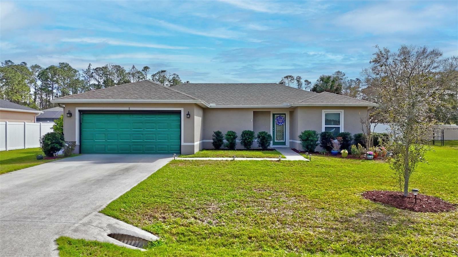 Property Photo:  8 Smoke Tree Place  FL 32164 