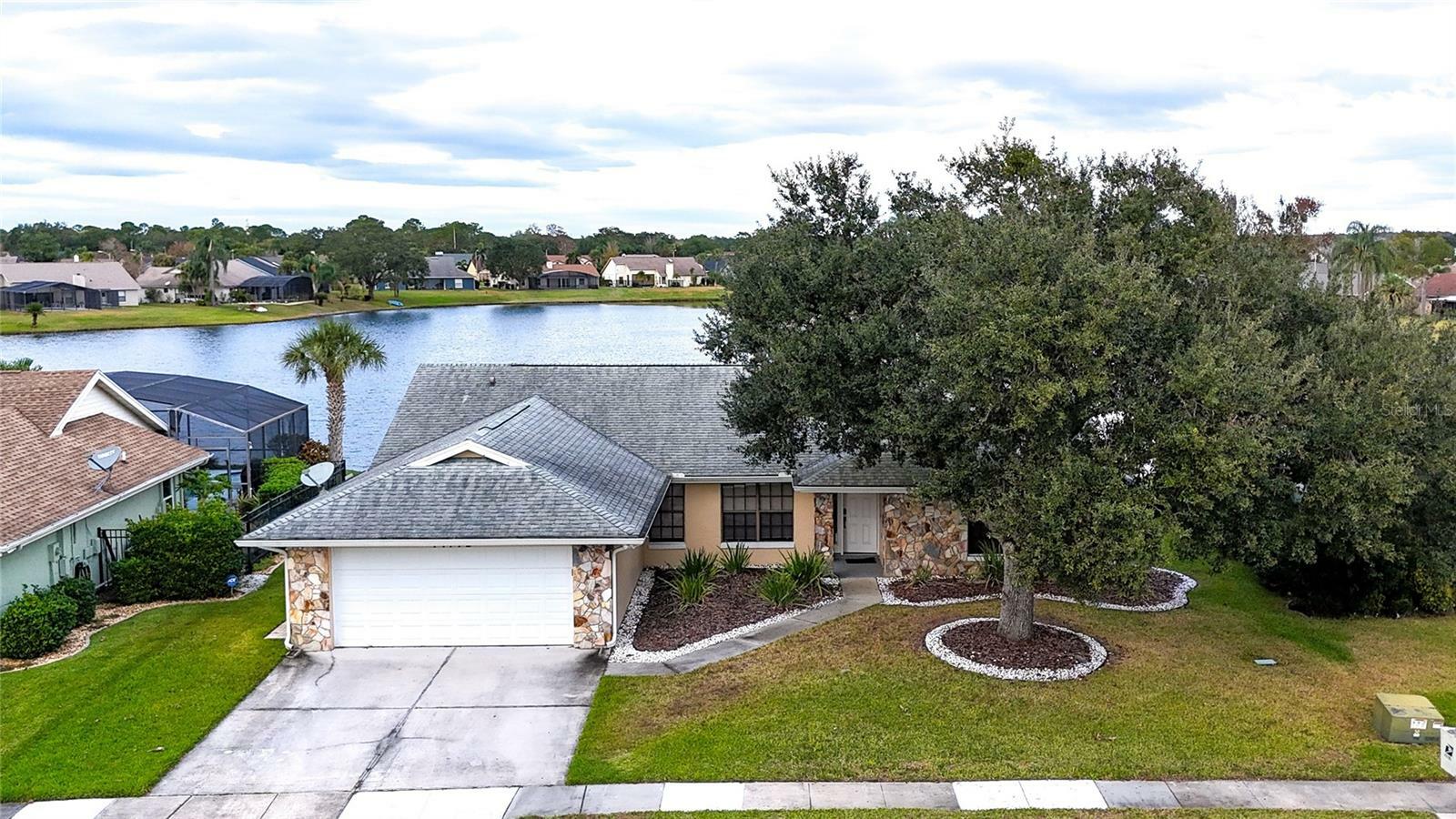 Property Photo:  14712 Eagles Crossing Drive  FL 32837 