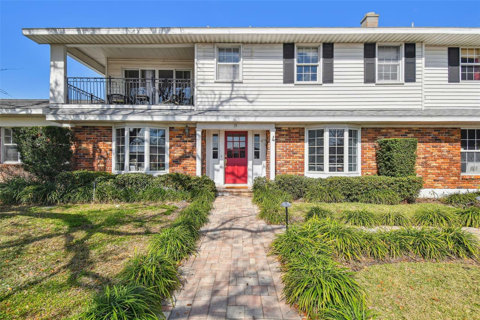 Property Photo:  19 Sandpiper Road  FL 33609 