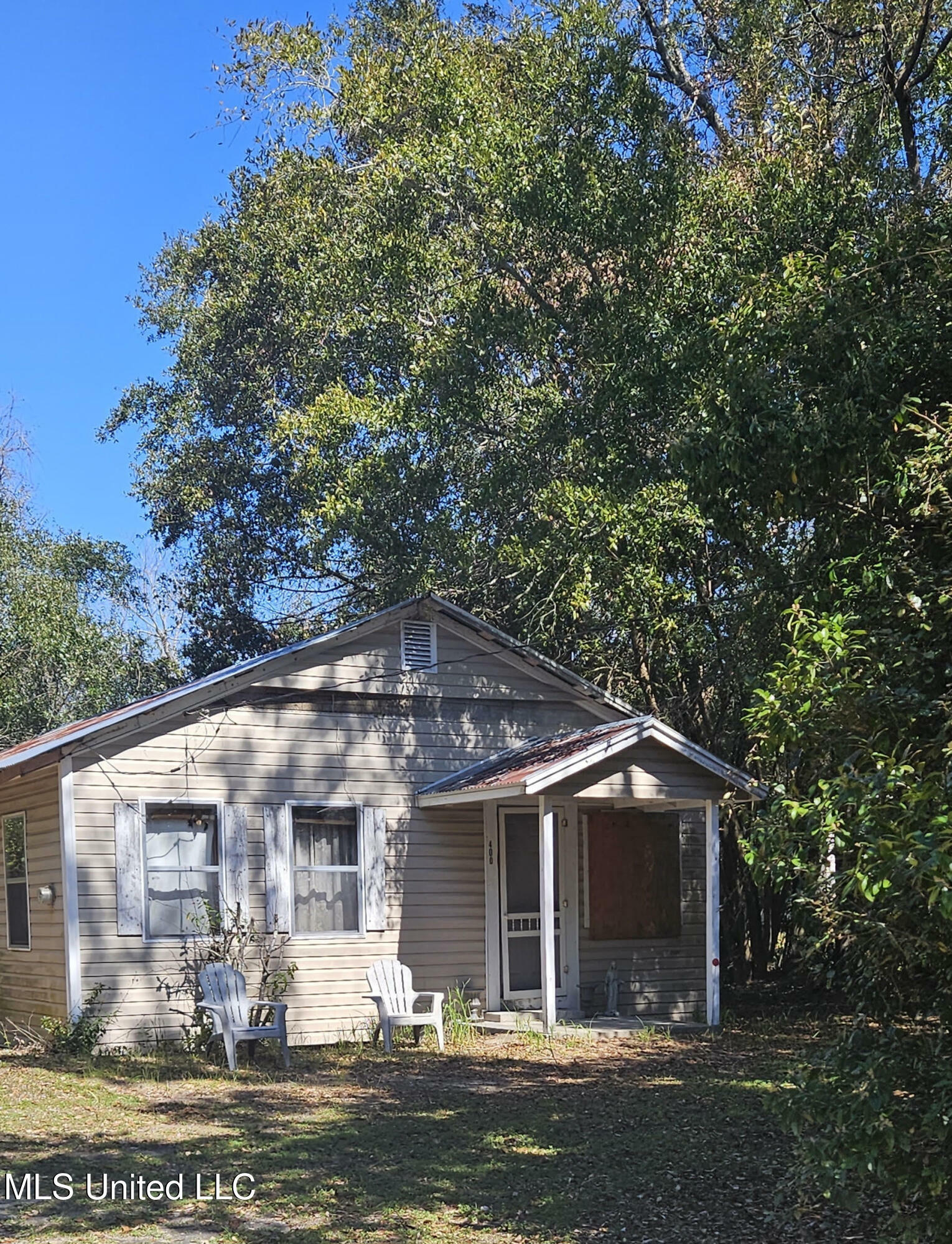 Property Photo:  400 31st Street  MS 39507 