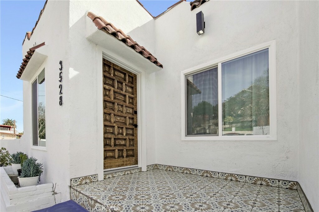 Property Photo:  479 N.townsend Avenue  CA 90063 