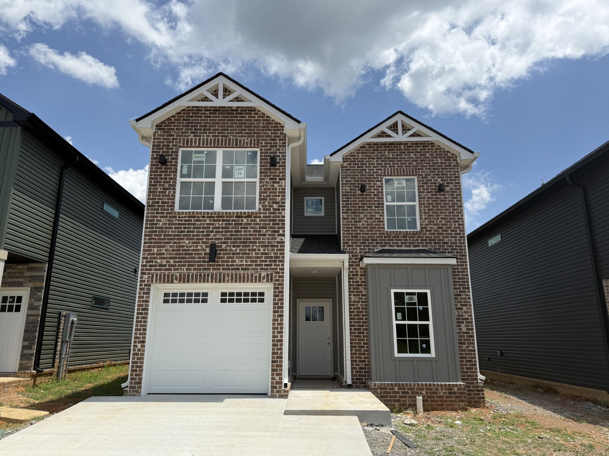 Property Photo: 539 Charleston Cove Way TN 37043