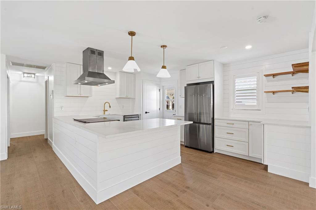 Property Photo: 12 Hackney Ln FL 34112