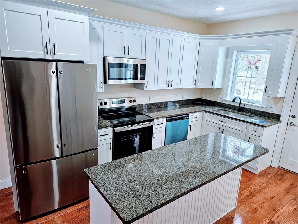 2 Linden St B  Spencer MA 01562 photo