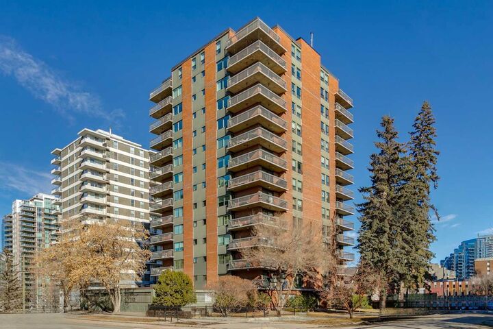 Property Photo: 540 14 Avenue SW 1440 AB T2R 0M6