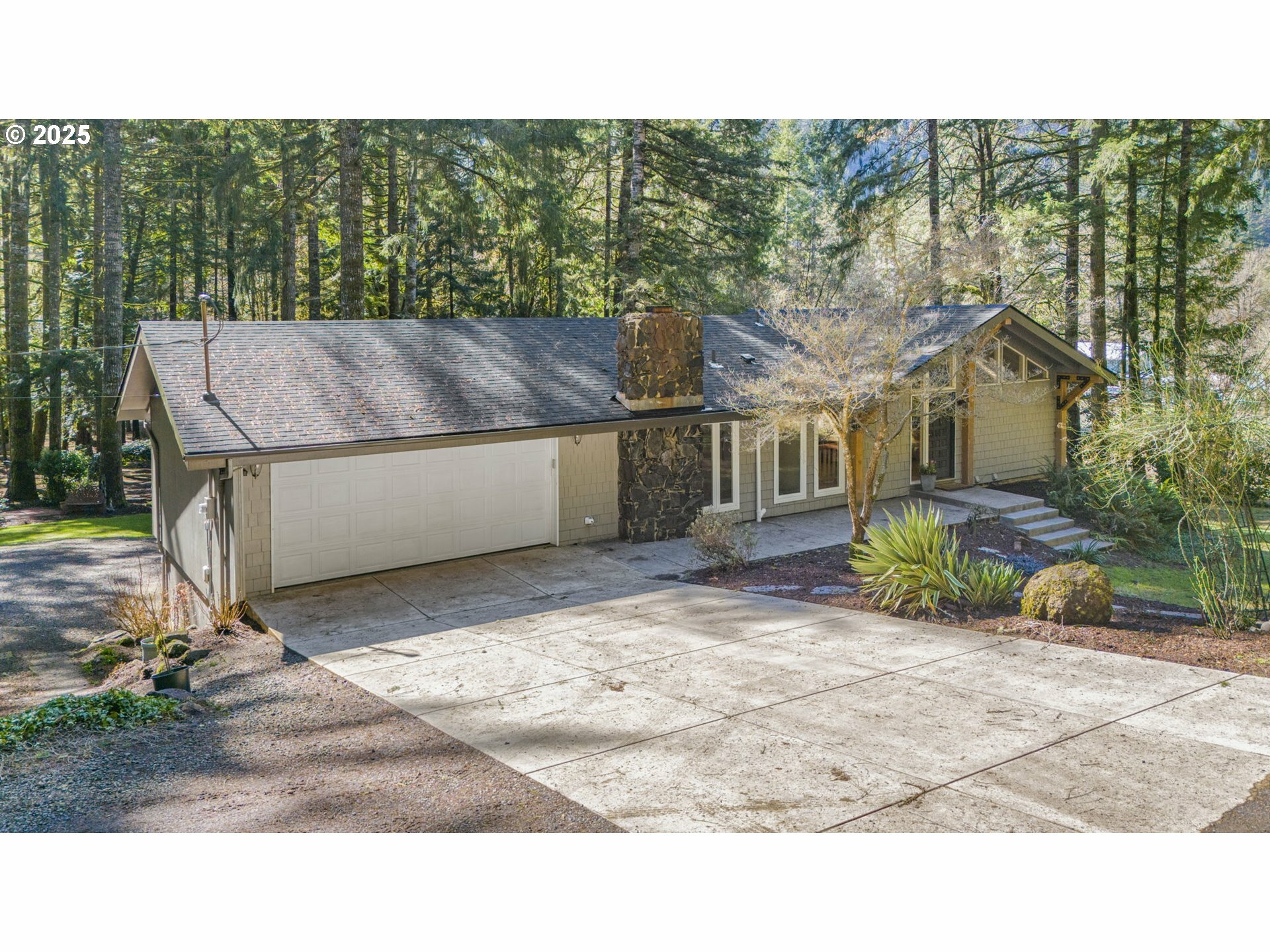 Property Photo:  22276 Vaughn Rd  OR 97487 