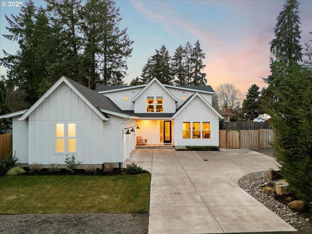 Property Photo: 17815 Pilkington Rd OR 97035