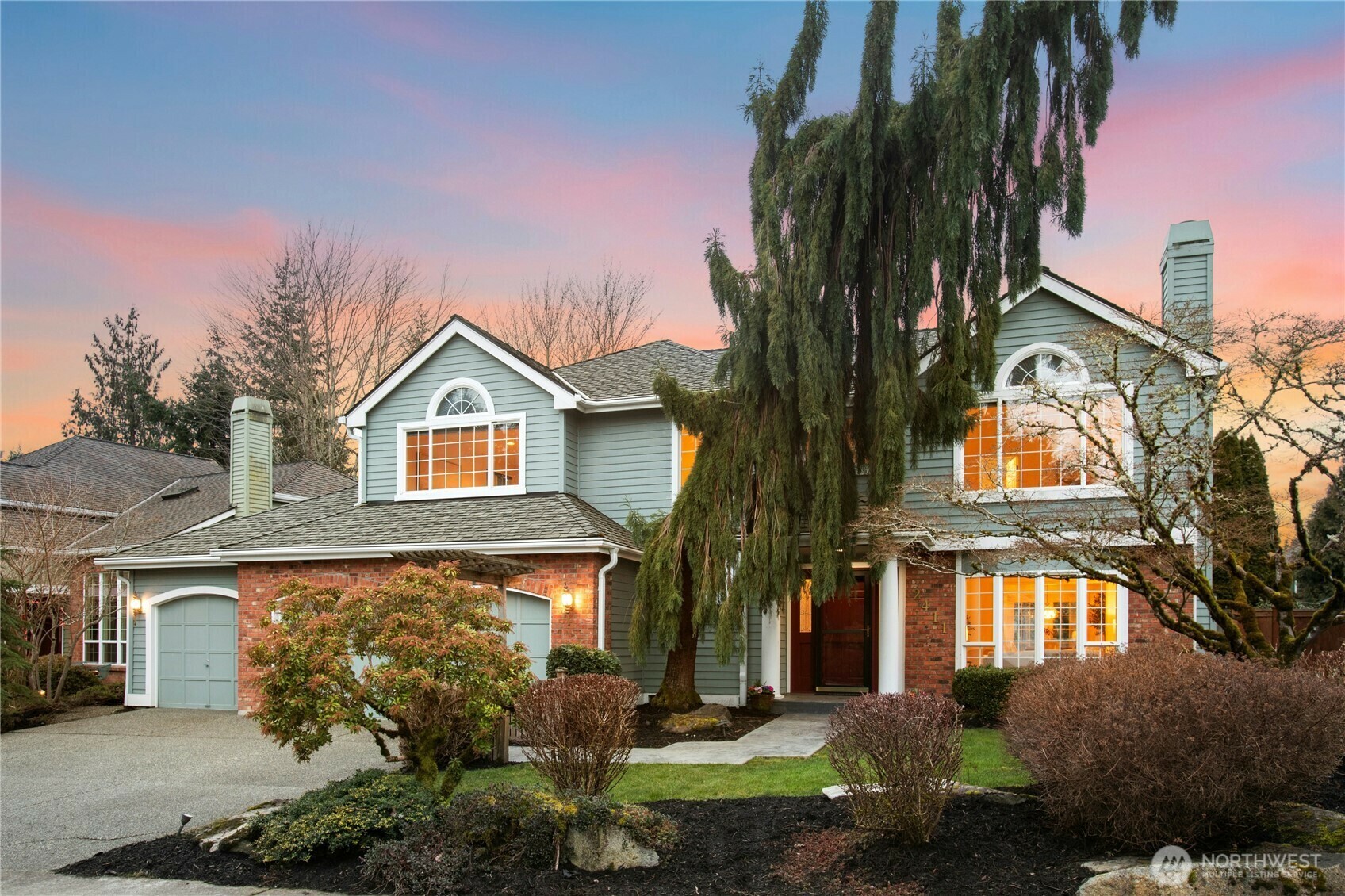 2411  236th Avenue NE  Sammamish WA 98074 photo