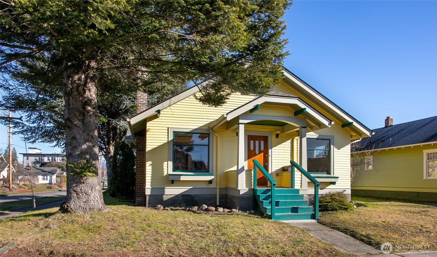 Property Photo:  2530  Elm Street  WA 98225 