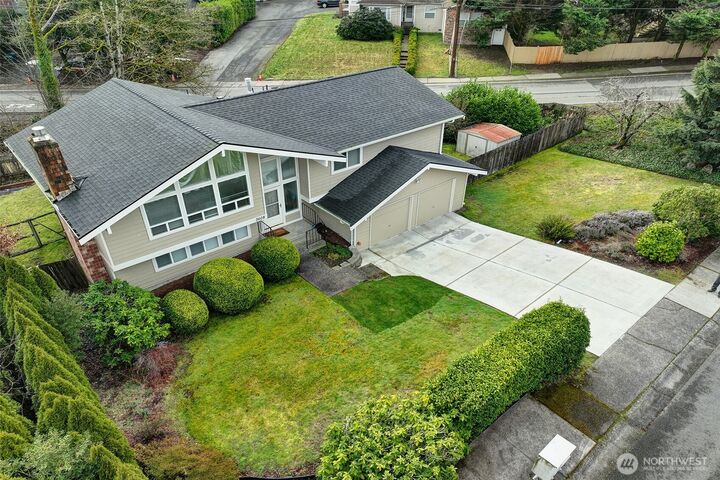 Property Photo: 3608 175th Court NE WA 98052