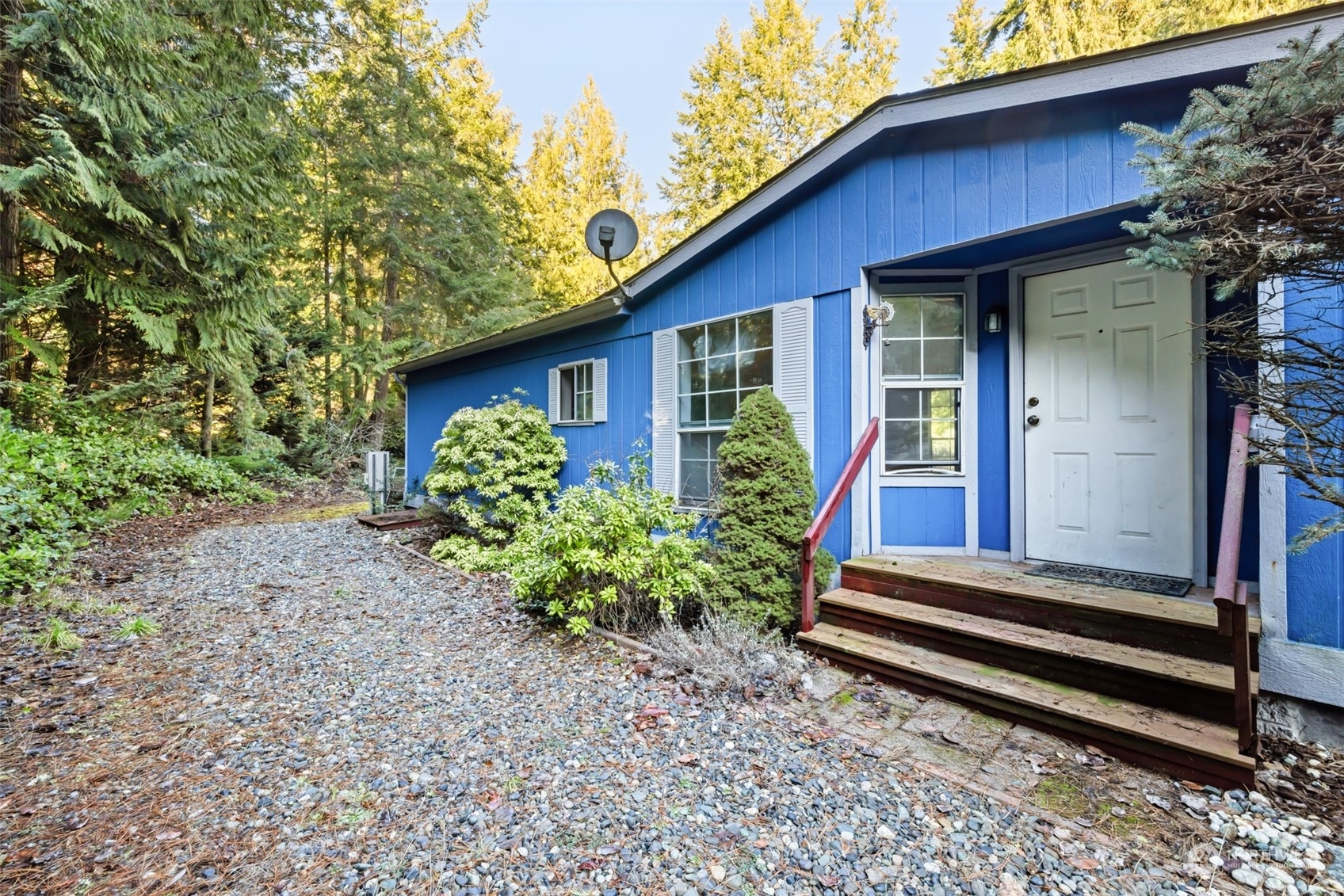 Property Photo:  182  Manzanita Drive  WA 98382 