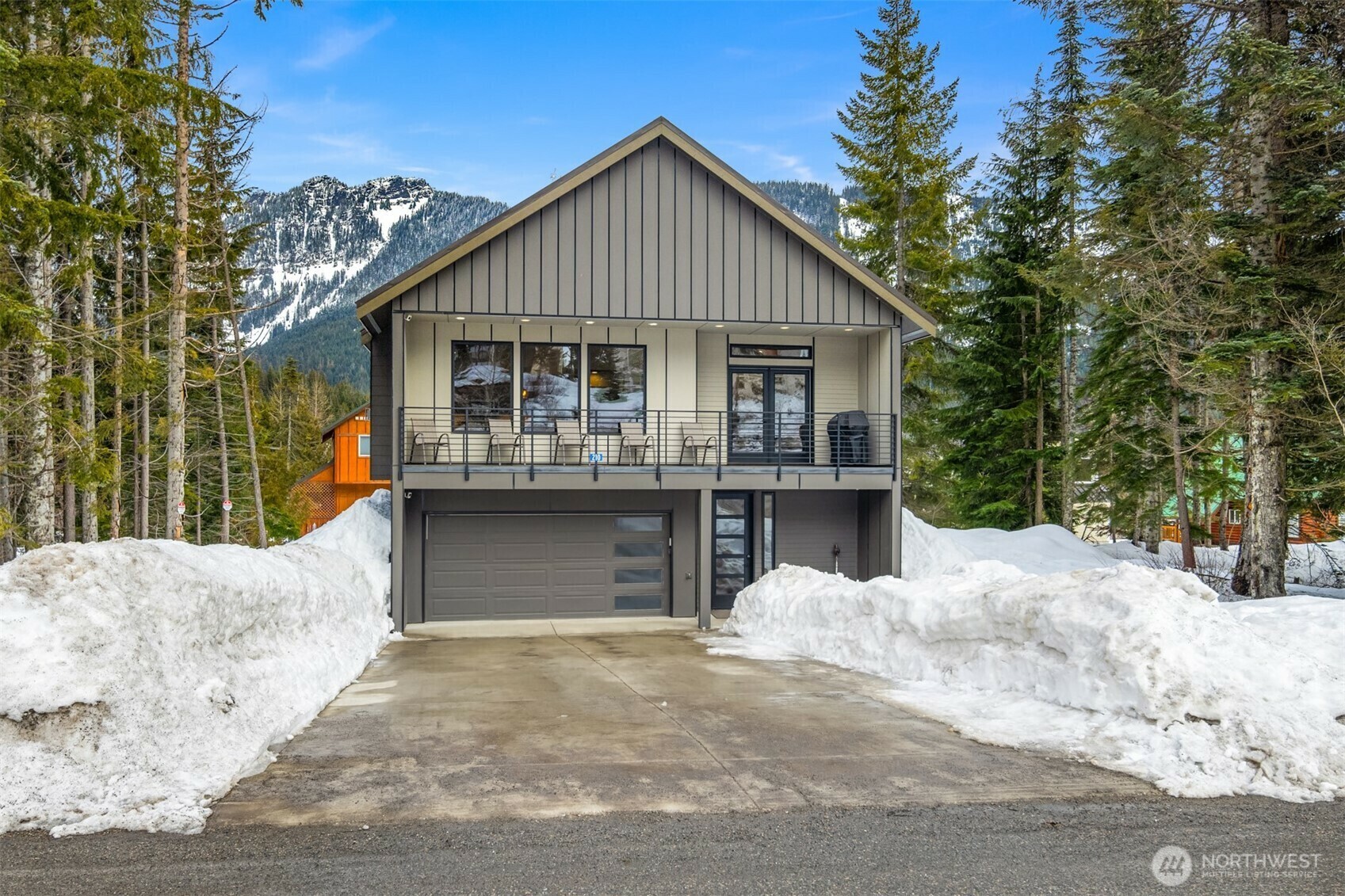 Property Photo:  210  Keechelus Drive  WA 98068 