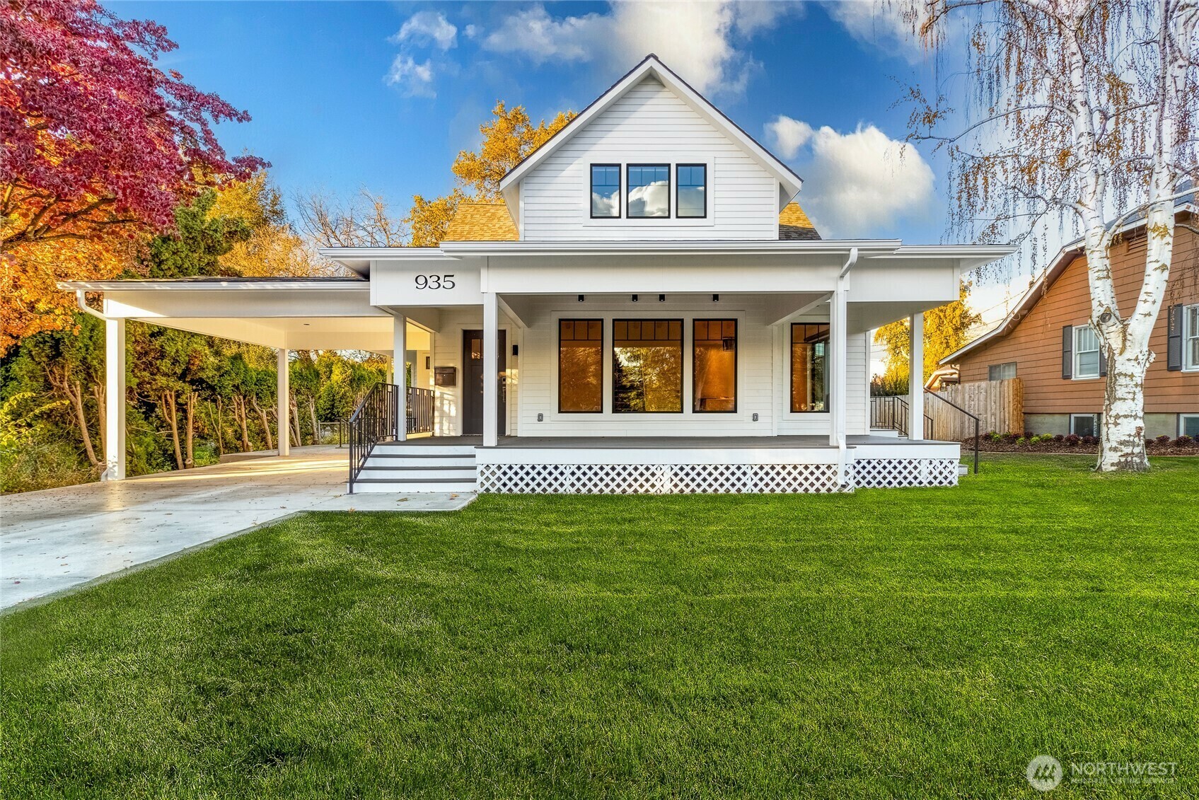 Property Photo: 935 Boyer Avenue WA 99362