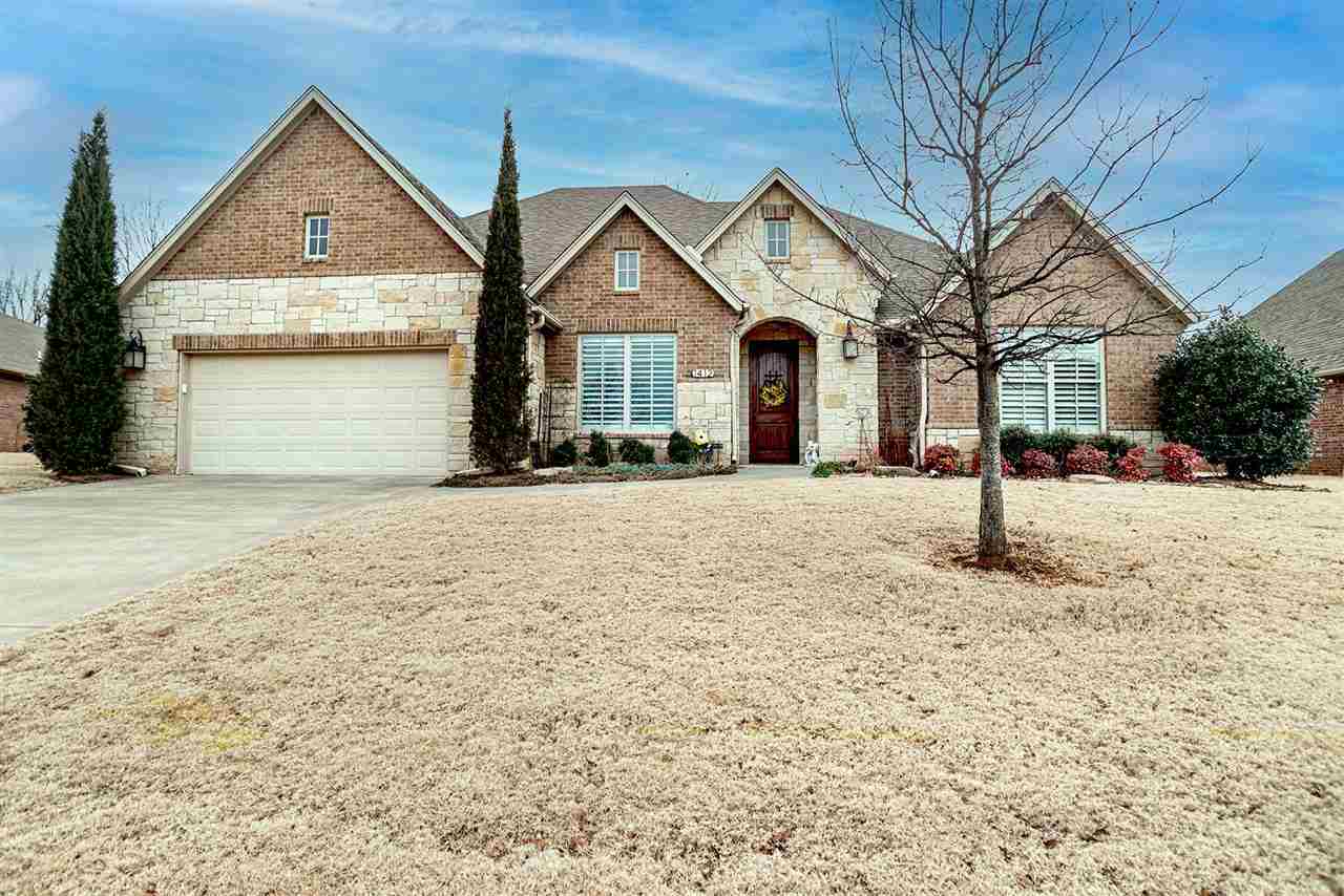 Property Photo: 1412 S Ashton Avenue OK 74074