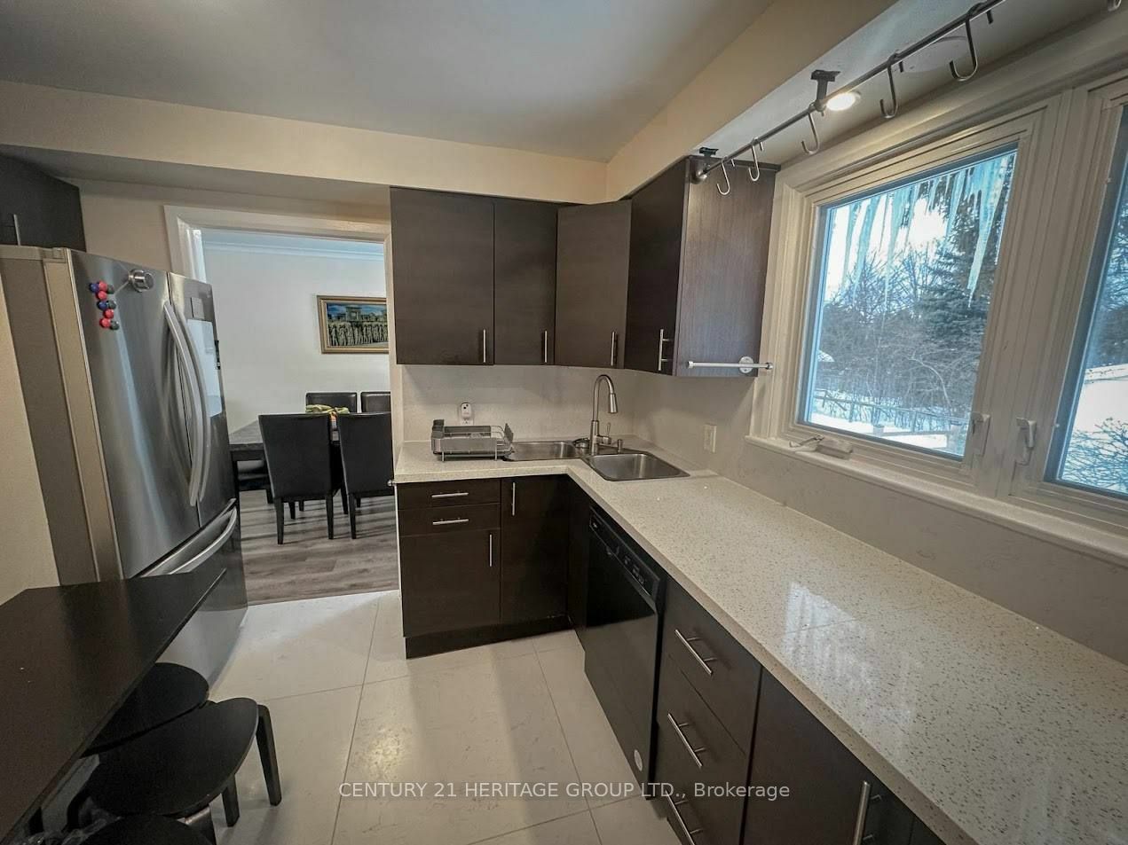 Photo de la propriété:  997 Willowdale Ave  ON M2M 3C8 