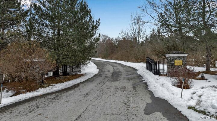 5129 Kraus Lane  Clarence NY 14031 photo