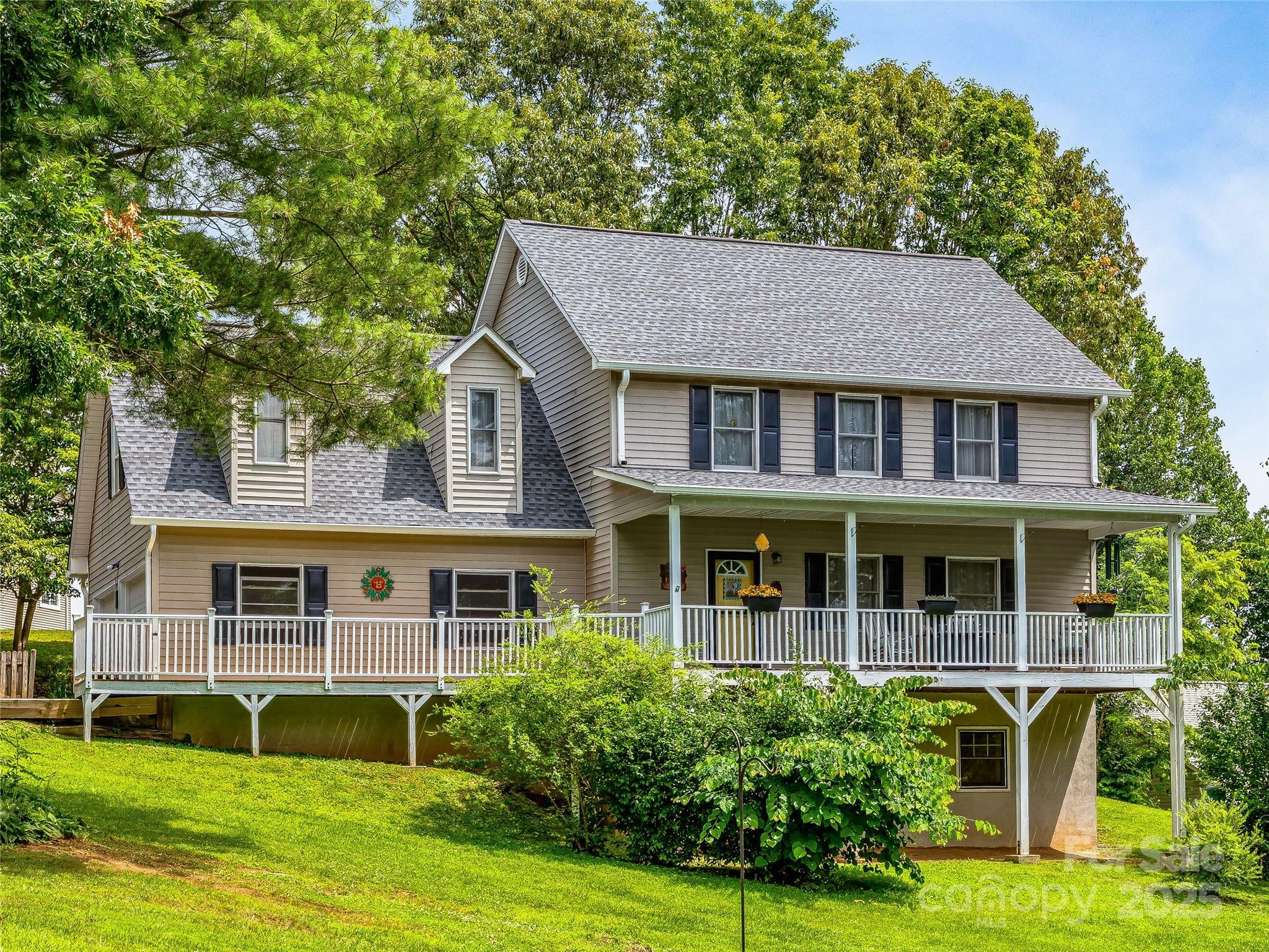 Property Photo:  1 Countryside Lane  NC 28804 