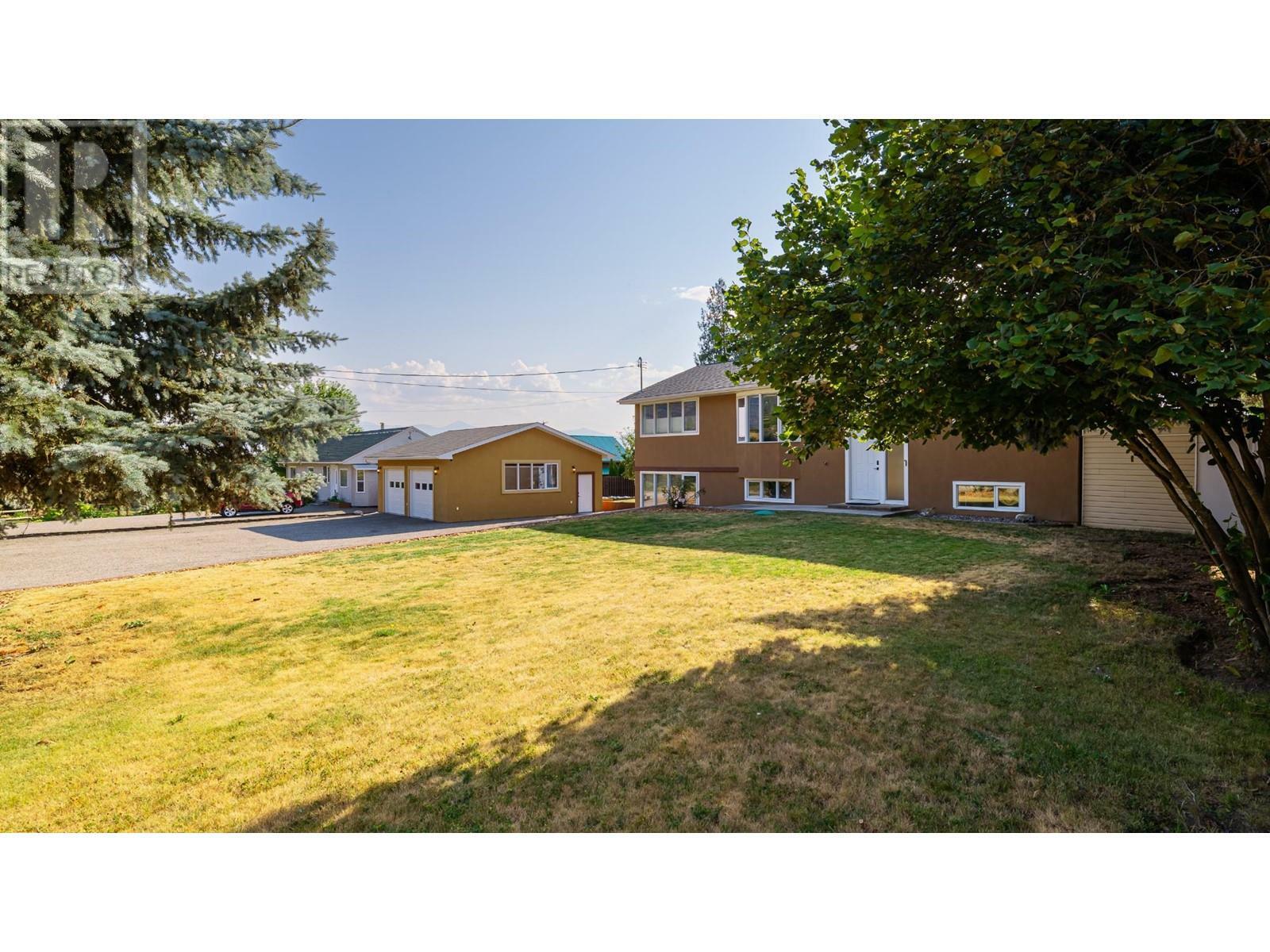 Photo de la propriété:  4857 Canyon Lister Road  BC V0B 1C1 