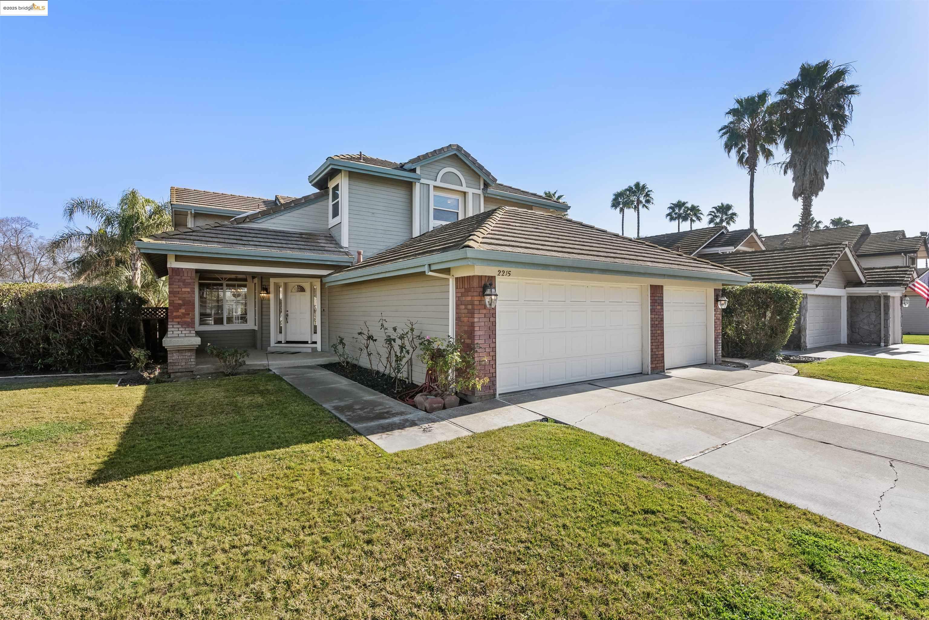 Property Photo:  2215 Colonial Ct  CA 94505 