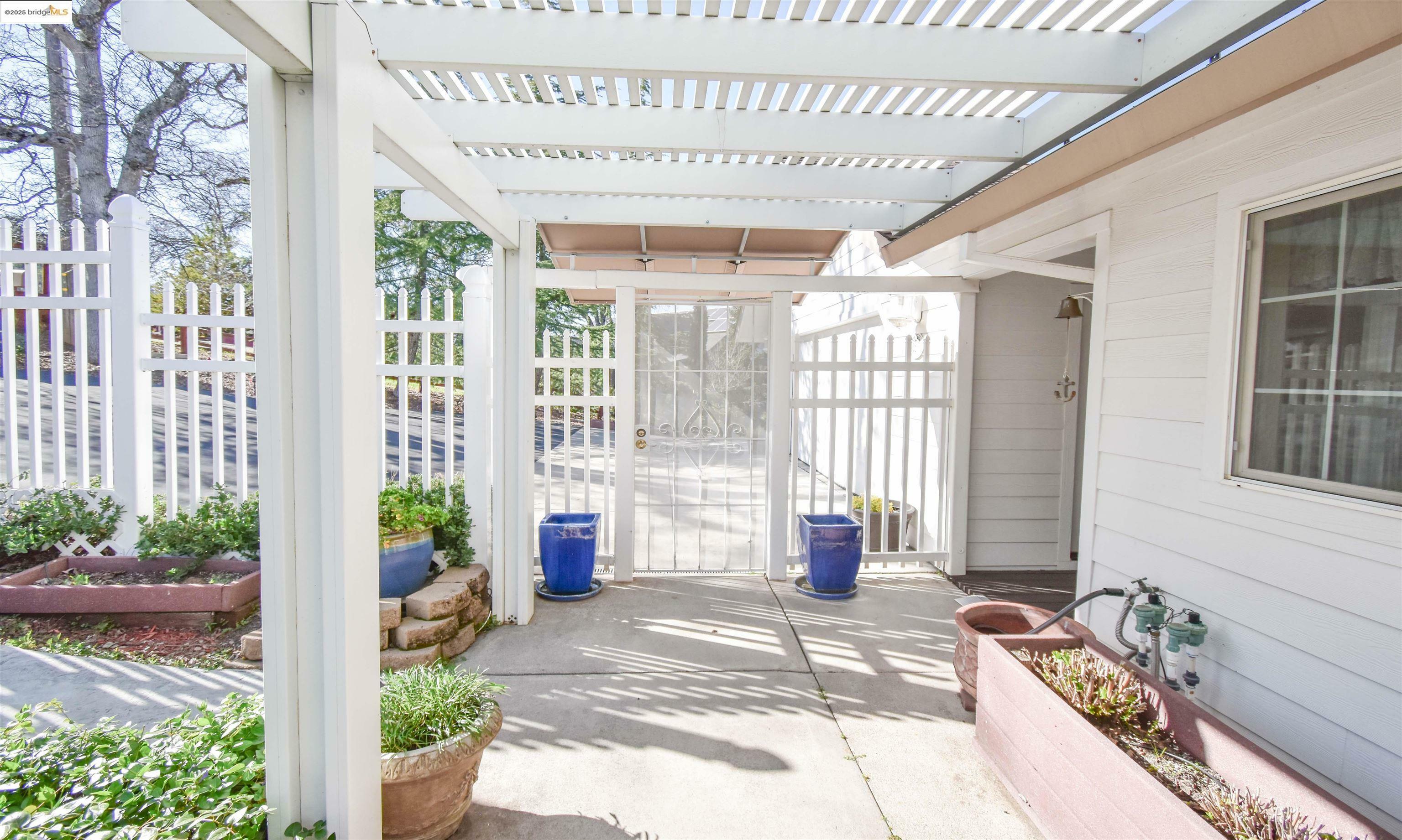 Property Photo: 15830 Ridgefield Court CA 95370