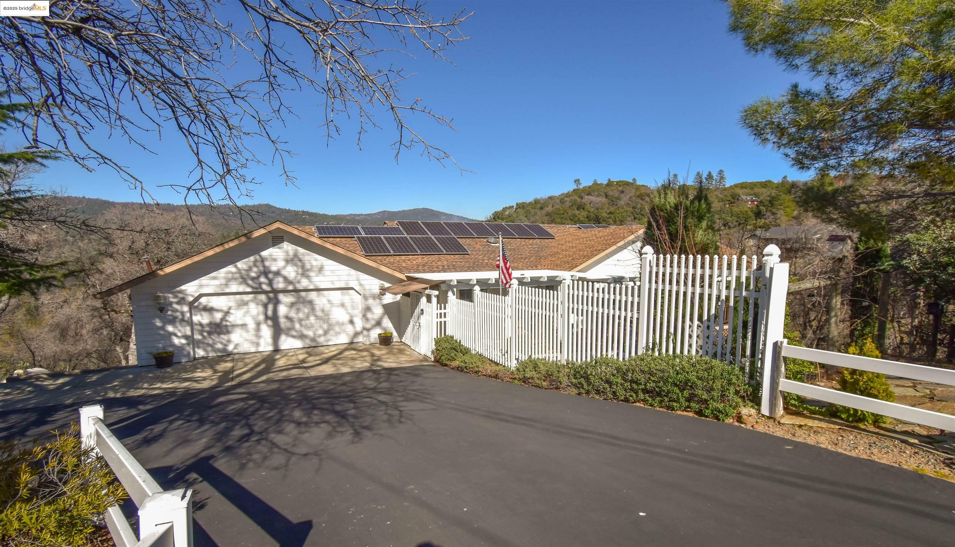Property Photo: 15830 Ridgefield Court CA 95370