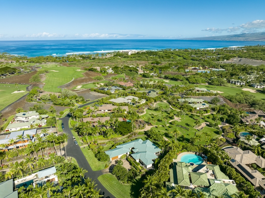 Property Photo: 68-105 Pukaua Pl HI 96743