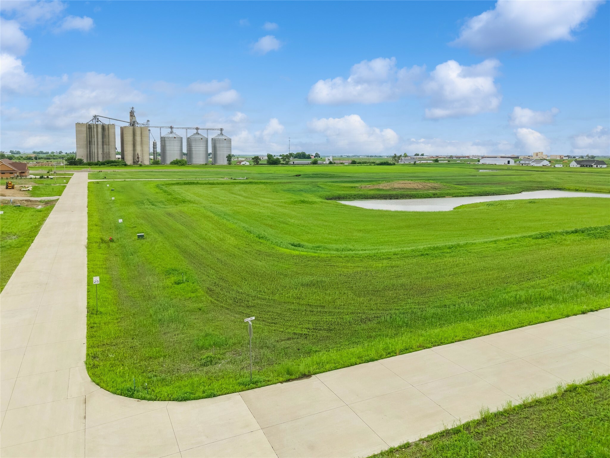 Property Photo: 404 Sheffield Avenue IA 50244