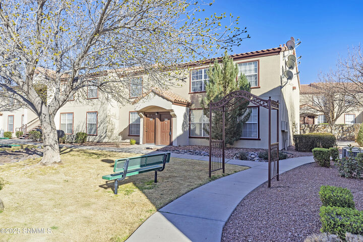 Property Photo:  3901 Sonoma Springs Avenue 1008  NM 88011 