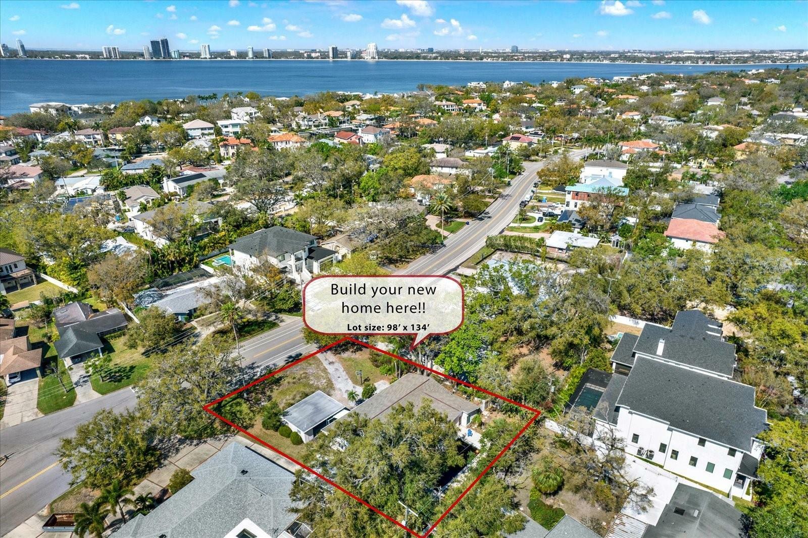 Property Photo: 537 W Davis Boulevard FL 33606