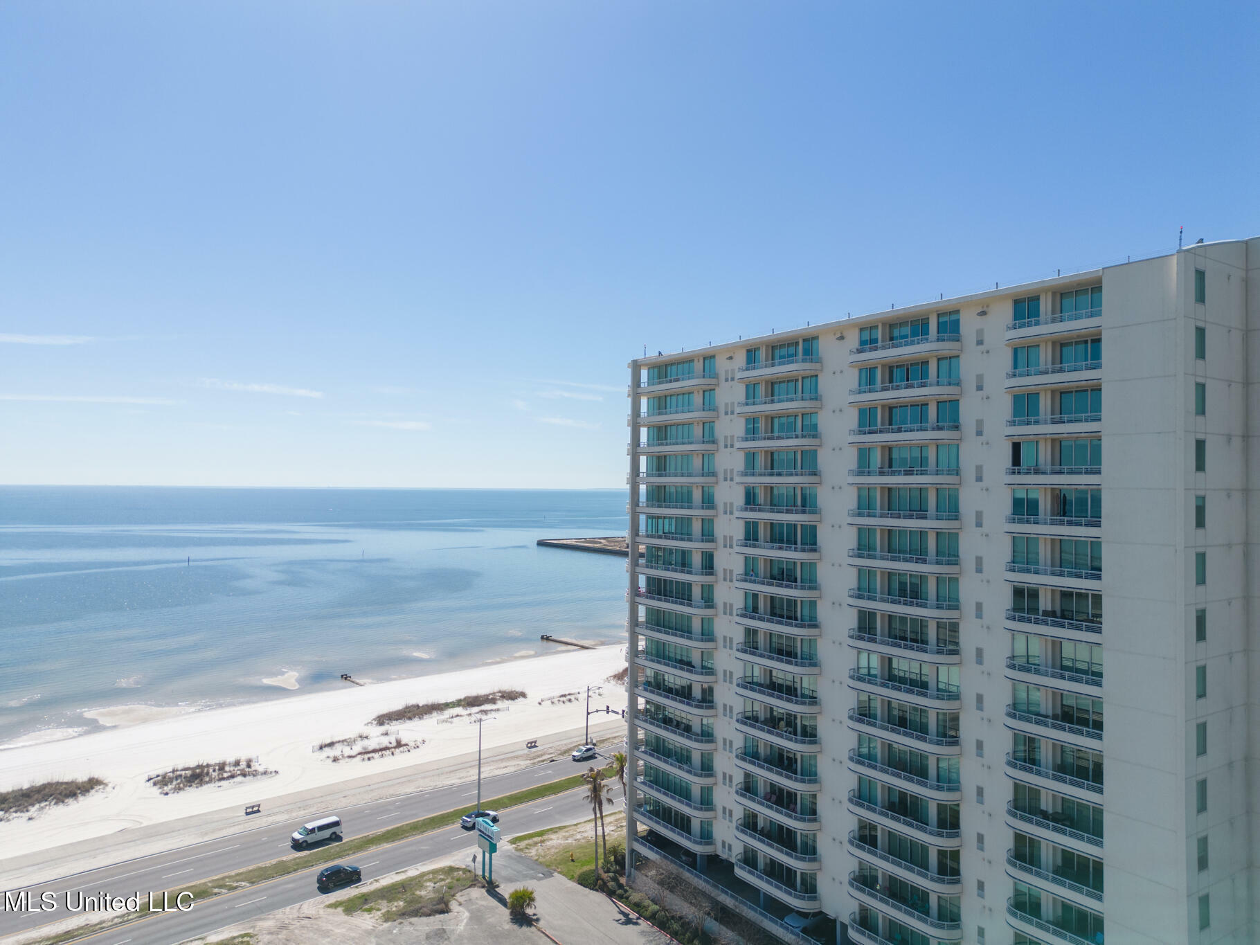 Property Photo:  2060 Beach Boulevard  MS 39531 