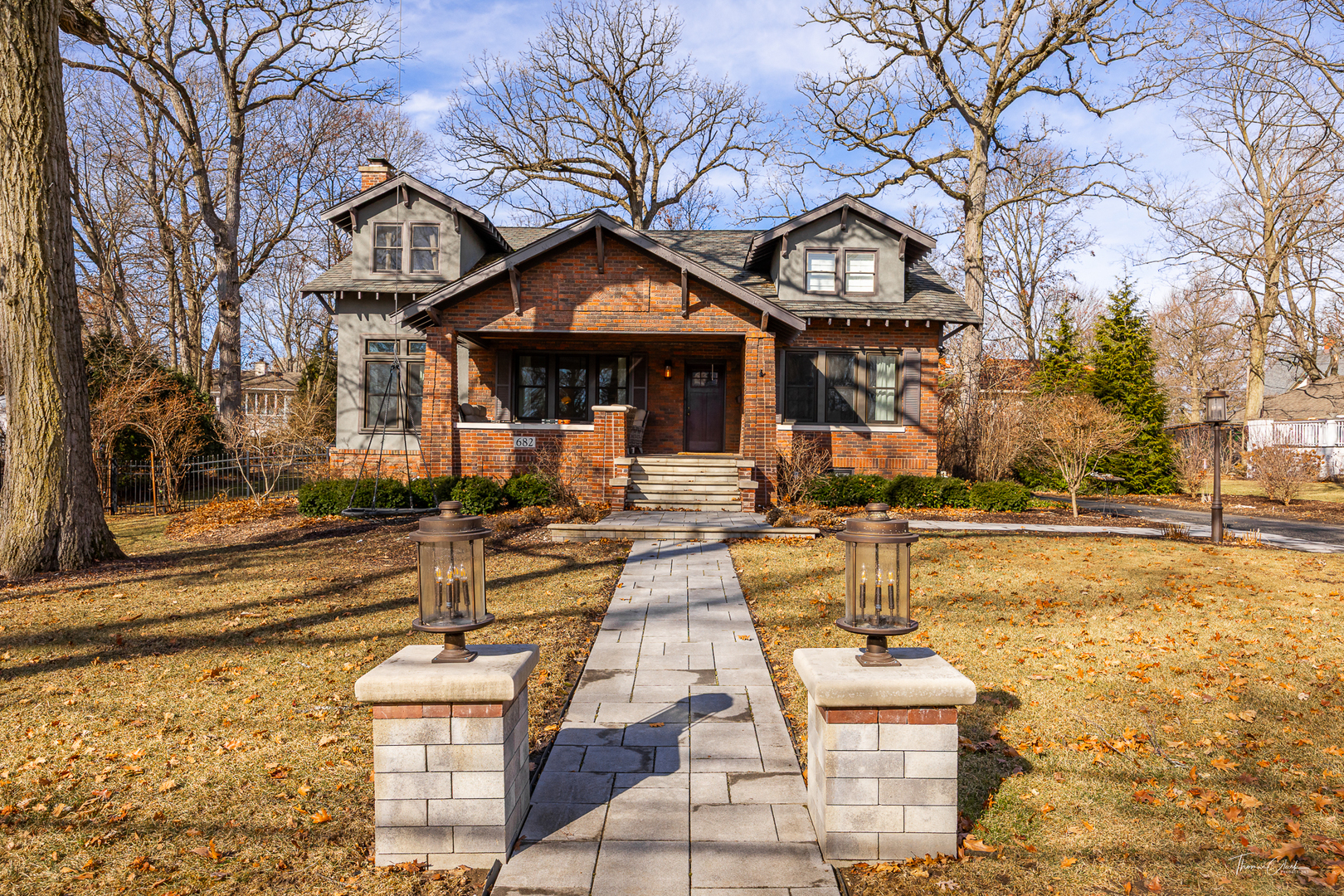 Property Photo: 682 Forest Avenue IL 60137