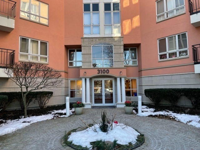 Property Photo: 3100 Lexington Lane 405 IL 60026