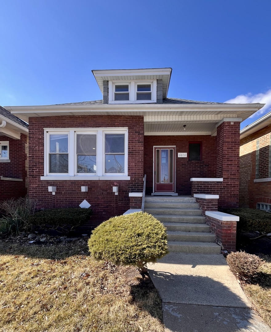 Property Photo:  6606 S Richmond Street  IL 60629 