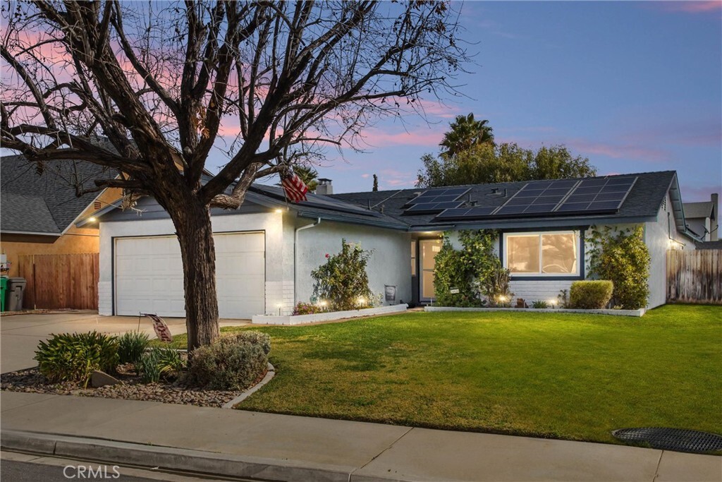 Property Photo: 24434 Oneida CA 92553