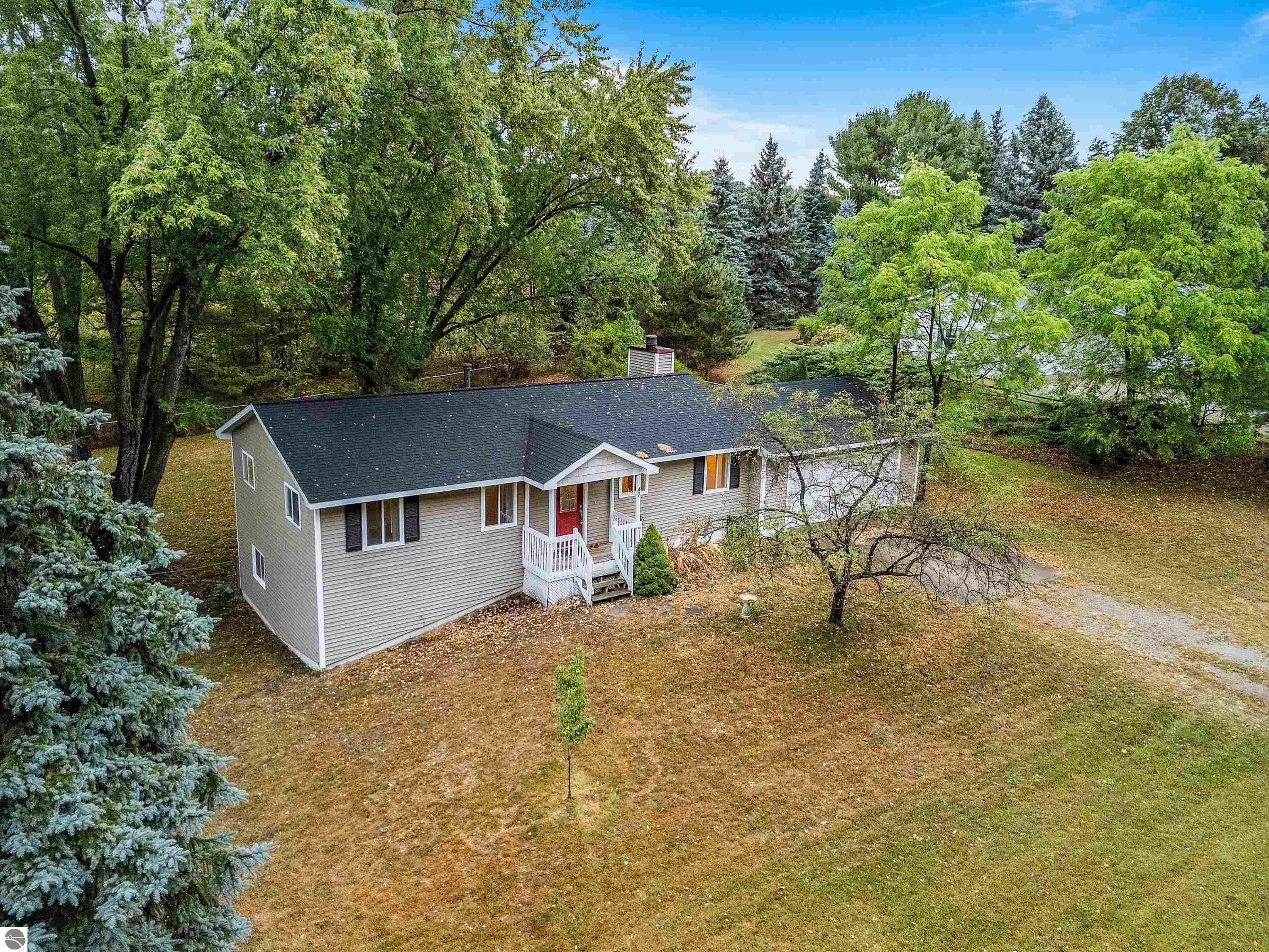 Property Photo: 47 Homestead Court MI 49686