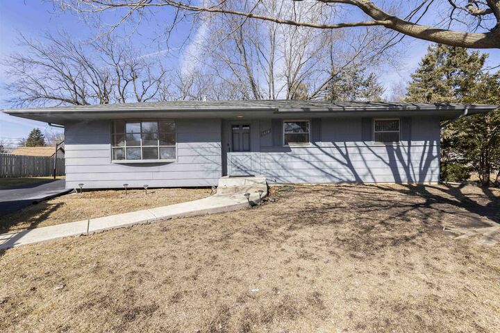 1319 Charlotte Court  Rockford IL 61108 photo